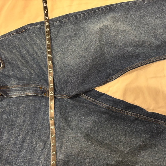 Abercrombie and Fitch ultra high rise 90s straight jean - Picture 7 of 8